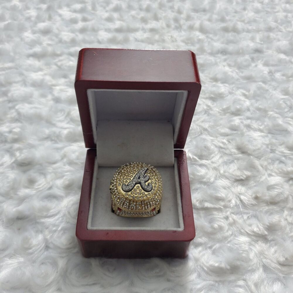 Atlanta Braves 2021 World Series Championship Ring Ozzie Albies w/ Box Replica